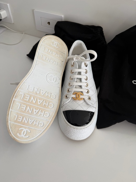 CHANEL- Crumpled Lambskin Patent Cap Toe CC Stitched Sneakers 38  White Black - Picture 6 of 6